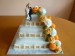 svatební-čtvercový-dort-s-nevěstou-a-ženichem